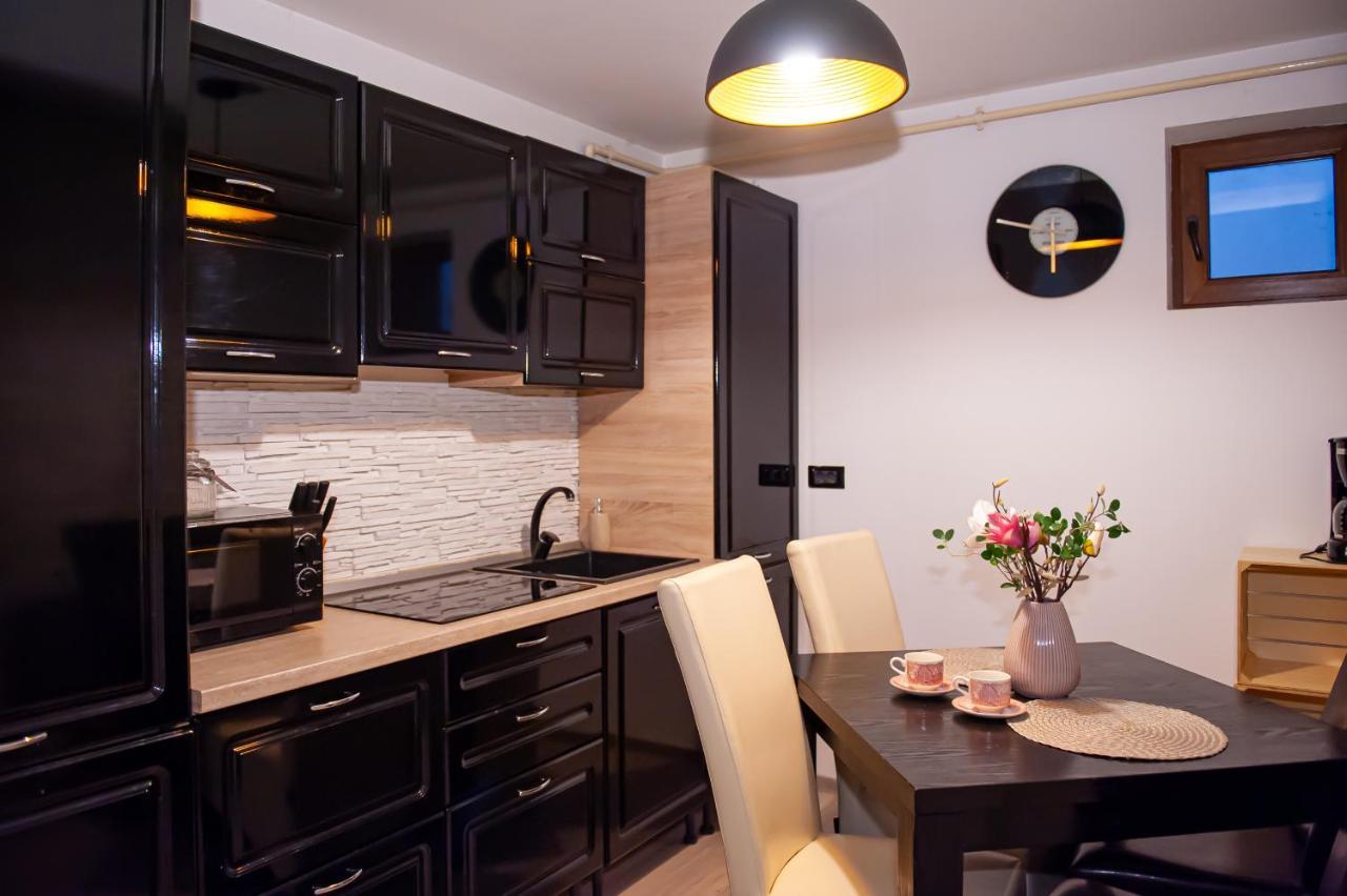Kai Mountain Luxury Apartment Brasov Bagian luar foto